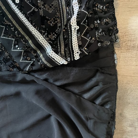 Black and white sequinned mini-skirt, size small - Picture 8 of 8